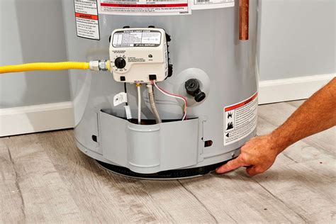 water heater leaking from top seam|Water Heater Leak on Top: Common Causes and Quick Fixes。